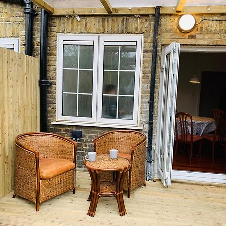 Tapestry Apartment London Bagian luar foto