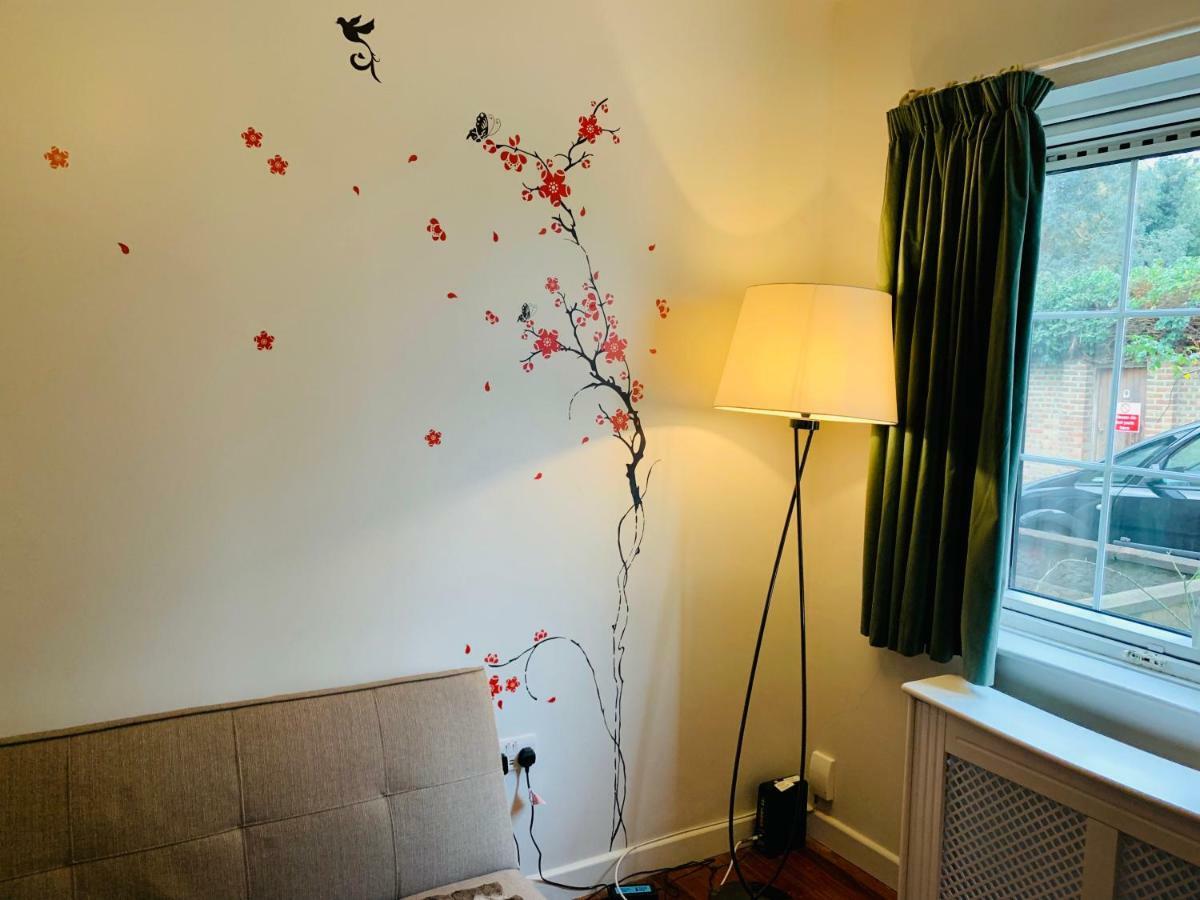 Tapestry Apartment London Bagian luar foto